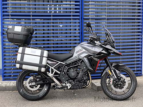 Triumph Tiger 900 GT Pro motorcycle rental